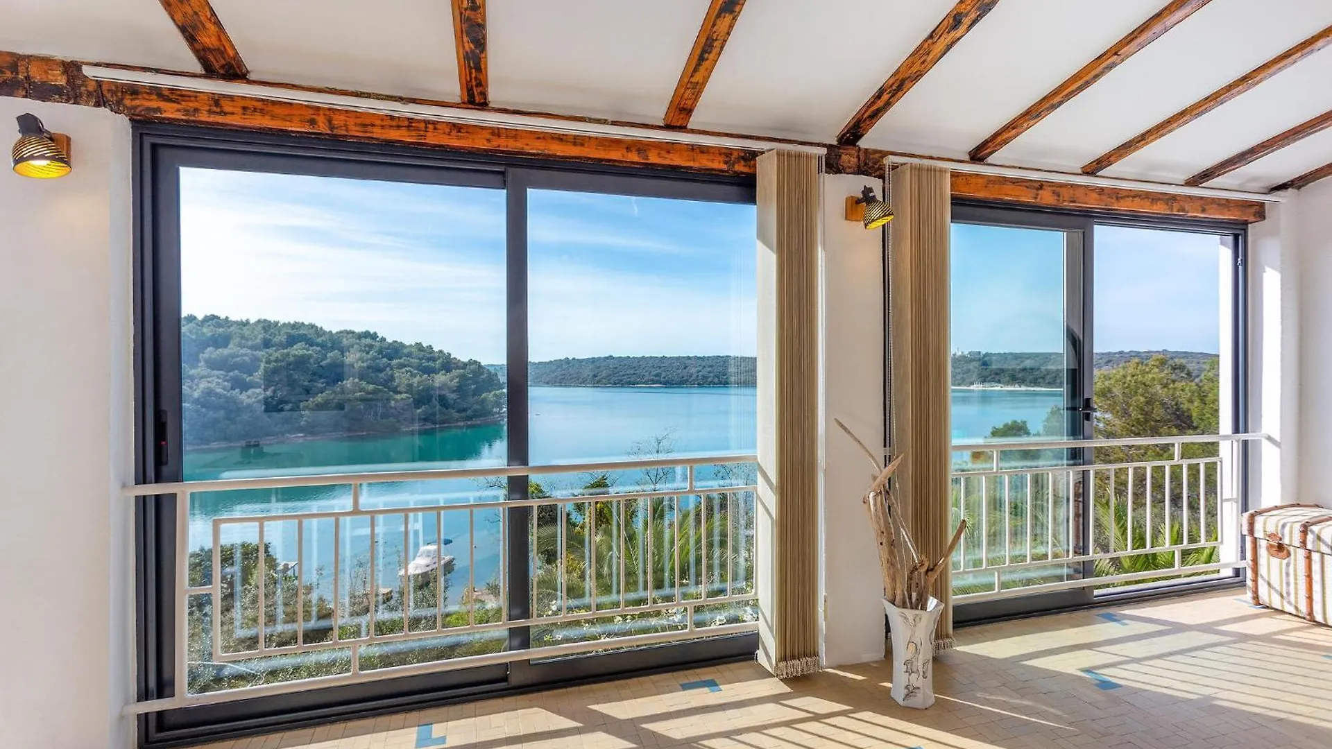 Stunning Apartment In Pula With Kitchen