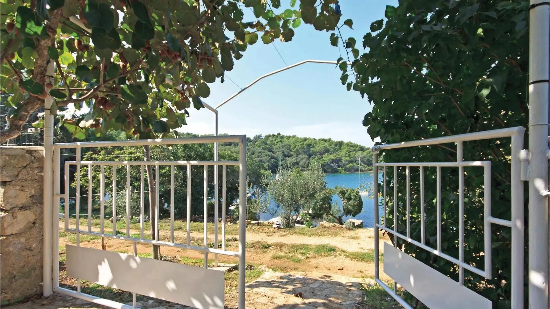 Stunning Apartment In Pula With Kitchen