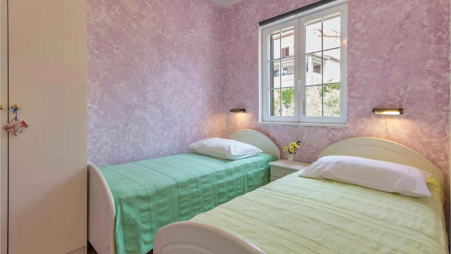 Stunning Apartment In Pula With Kitchen Κροατία